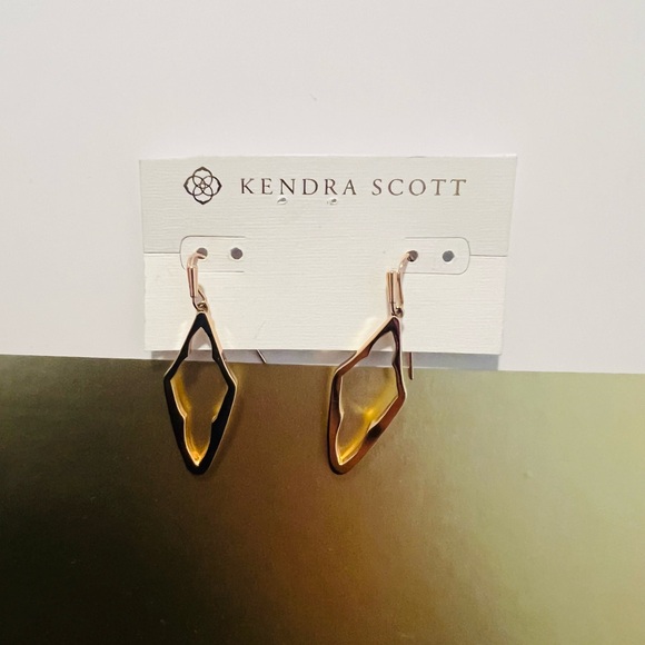 Kendra Scott - Picture 4 of 4